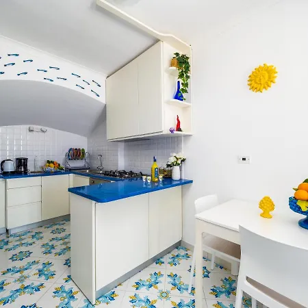 Appartamento Blue Waves - De Vivo Realty Positano Esterno foto